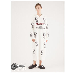 Gelato Pique Peanuts Snoopy Hooded Lounge Dress Size S-M White 2E449